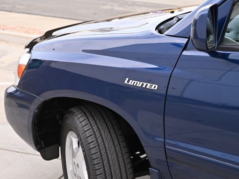 Used 2005 Toyota Highlander Limited AWD/4WD image 58