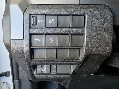 Used 2024 Toyota Tacoma TRD Off-Road image 21