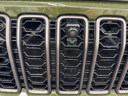 Used 2024 Jeep Wrangler Unlimited Rubicon 4xe AWD/4WD image 13