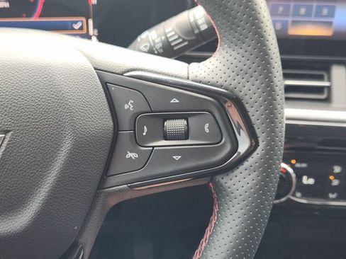 Used 2025 Chevrolet Trax RS w/ Driver Confidence Package FWD image 29