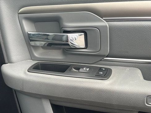 Used 2018 RAM 3500 Big Horn image 16