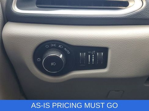 Used 2018 Chrysler Pacifica Touring-L Plus image 33