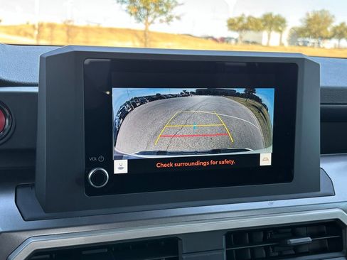 Used 2024 Toyota Tacoma TRD Off-Road image 18