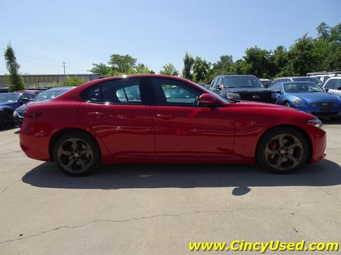 Used 2017 Alfa Romeo Giulia AWD image 5