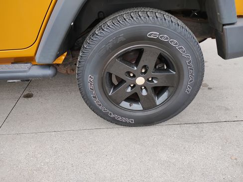 Used 2014 Jeep Wrangler Unlimited Sport w/ Quick Order Package 24S image 19