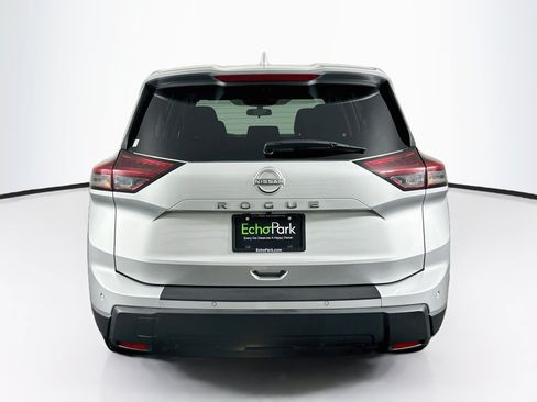 Used 2025 Nissan Rogue SV FWD image 7
