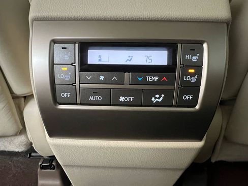 Used 2019 Lexus GX 460 Premium w/ Premium Package AWD/4WD image 29