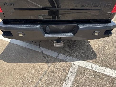 Used 2017 Toyota Tundra SR5 w/ SR5 Upgrade Package AWD/4WD image 6
