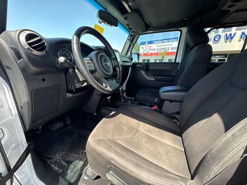 Used 2017 Jeep Wrangler Unlimited Sport w/ Quick Order Package 24S AWD/4WD image 13