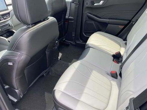 New 2025 Ford Escape SE w/ PHEV Premium Package image 9