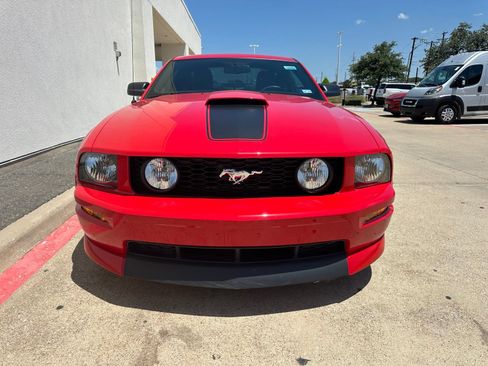 Used 2007 Ford Mustang GT RWD image 2