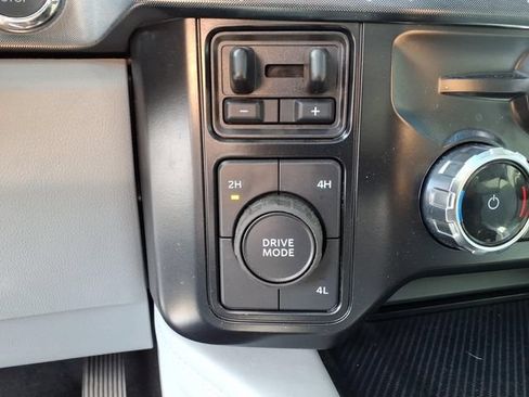 Used 2024 Ford F450 Limited w/ FX4 Off-Road Package AWD/4WD image 33