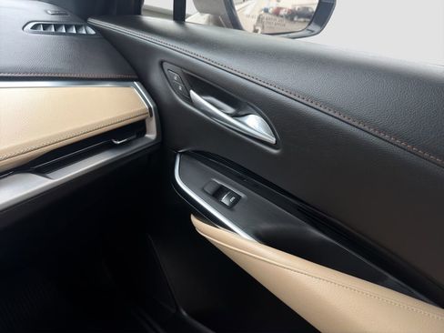 Used 2024 Cadillac XT4 Luxury w/ LPO, Floor Liner Package image 17