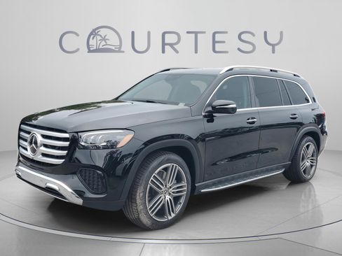 Certified 2026 Mercedes-Benz GLS 450 4MATIC image 1