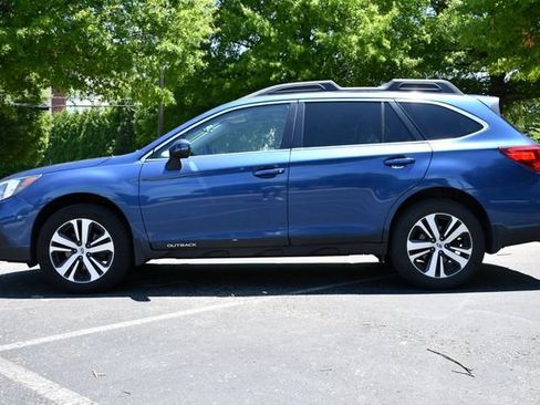 Used 2019 Subaru Outback 2.5i Limited w/ Popular Package #2 AWD/4WD image 4