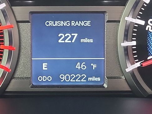 Used 2018 Toyota 4Runner TRD Off-Road Premium image 18