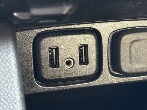 Used 2018 Buick Encore Preferred image 28