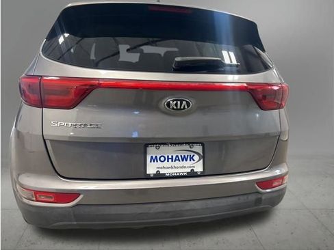 Used 2019 Kia Sportage LX image 6