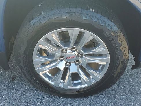 Used 2024 GMC Sierra 1500 Denali w/ Technology Package AWD/4WD image 7