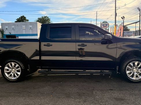 Used 2022 Chevrolet Silverado 1500 Custom AWD/4WD image 11