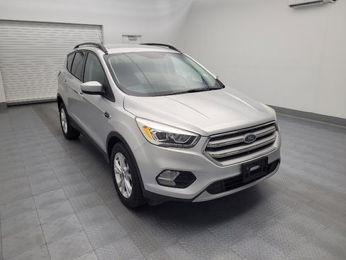 Used 2017 Ford Escape SE w/ Equipment Group 201A FWD image 13