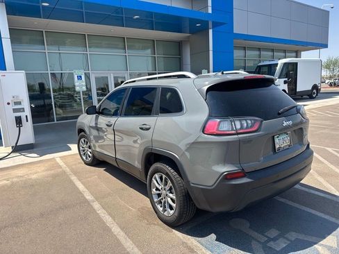 Used 2021 Jeep Cherokee Latitude Plus FWD image 7