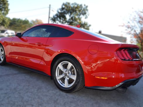 Used 2021 Ford Mustang Coupe image 13
