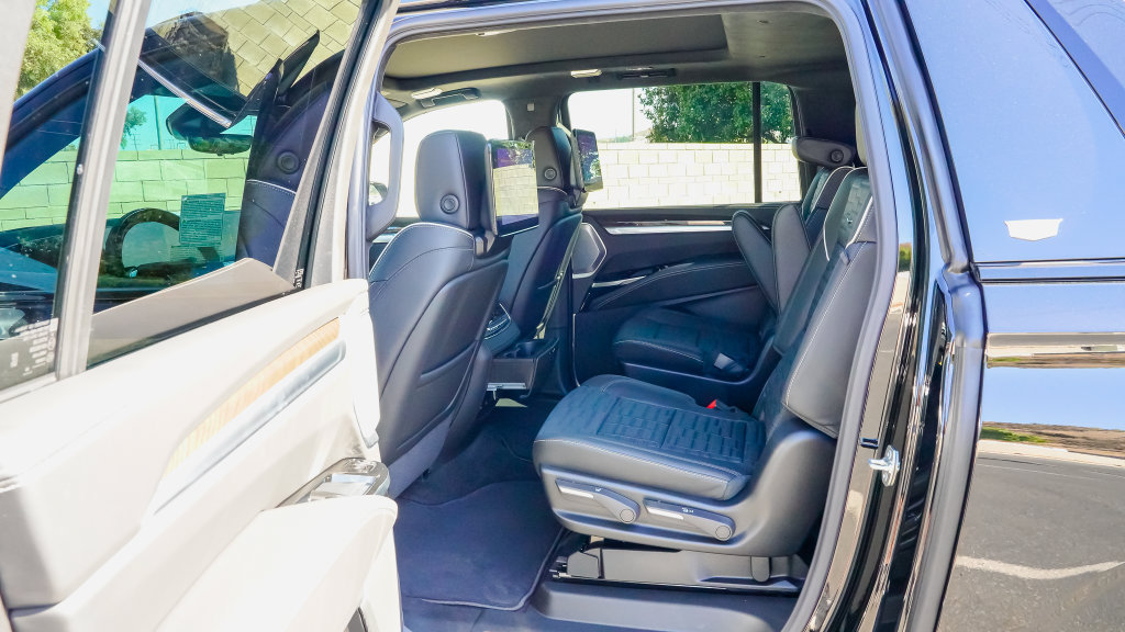 New 2026 Cadillac Escalade ESV Platinum Sport AWD/4WD image 10
