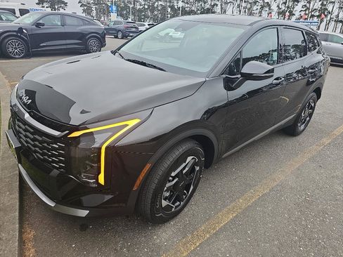 New 2026 Kia Sportage S image 1