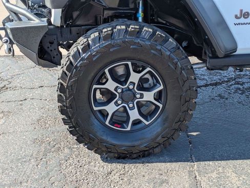 Used 2021 Jeep Wrangler Rubicon AWD/4WD image 11
