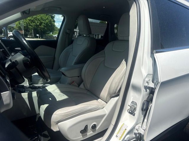 Used 2021 Jeep Cherokee Latitude Lux AWD/4WD image 10
