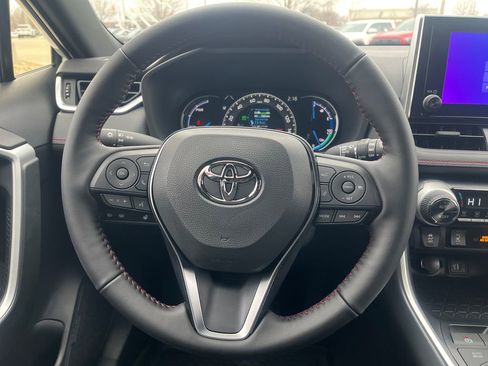 New 2025 Toyota RAV4 SE image 15