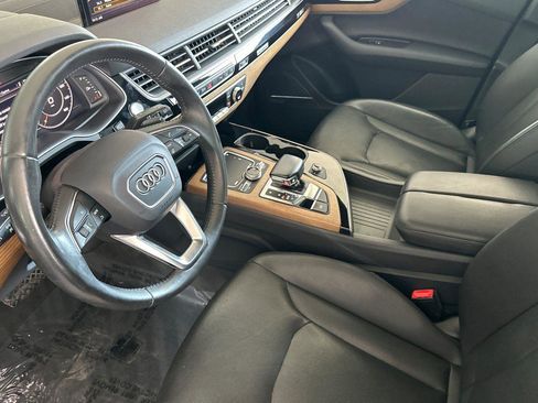 Used 2017 Audi Q7 3.0T Prestige image 9