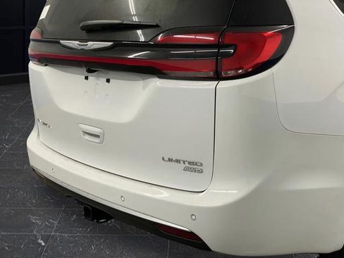 New 2026 Chrysler Pacifica Limited w/ Trailer Tow Group image 38