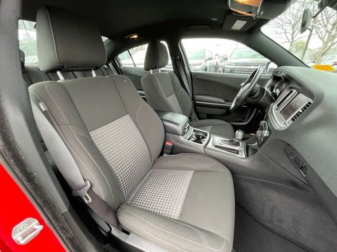 Used 2023 Dodge Charger SXT image 31