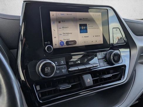 Used 2023 Toyota Highlander LE image 13