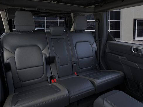 New 2025 Ford Bronco Outer Banks w/ Sasquatch Package image 11