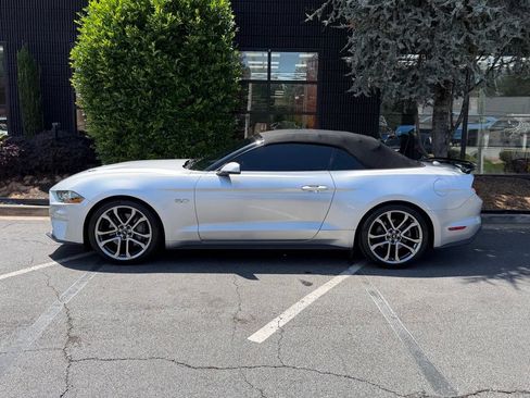 Used 2019 Ford Mustang GT Premium RWD image 9