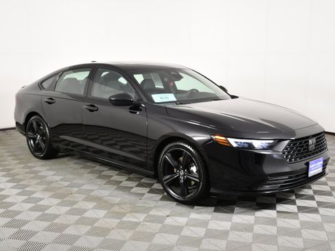 Used 2023 Honda Accord Sport image 4