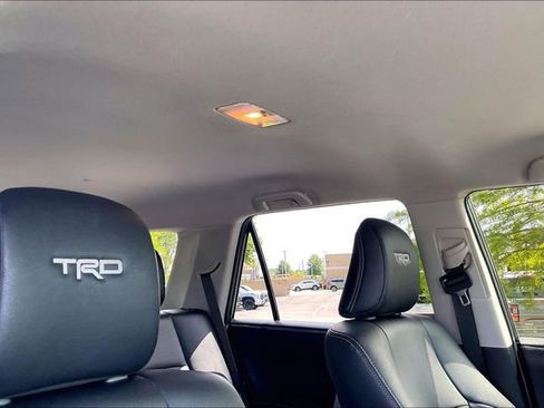 Used 2022 Toyota 4Runner TRD Sport AWD/4WD image 22