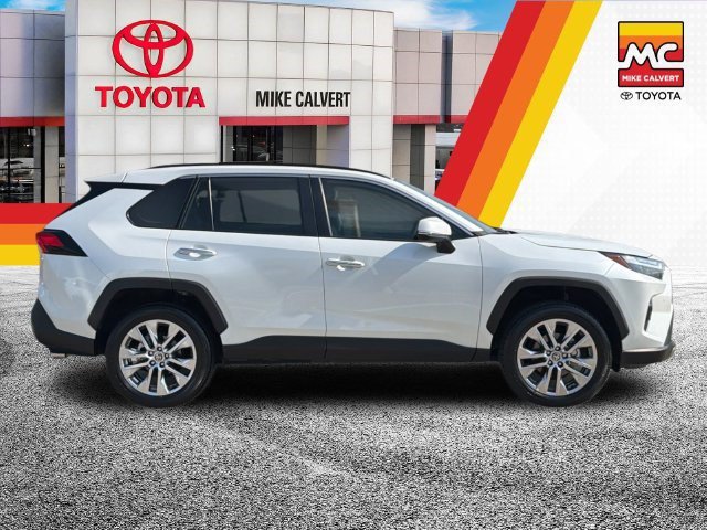 Used 2025 Toyota RAV4 Limited w/ Weather Package AWD/4WD image 6