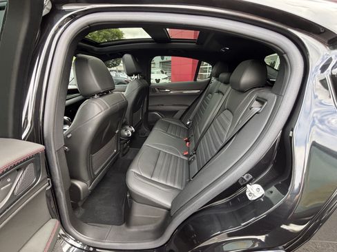 Used 2023 Alfa Romeo Stelvio Estrema AWD/4WD image 41