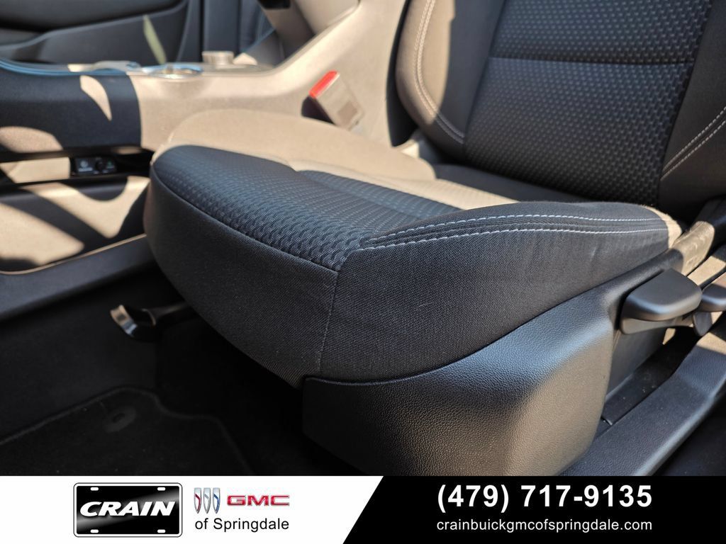 Used 2024 GMC Terrain SLE FWD image 23
