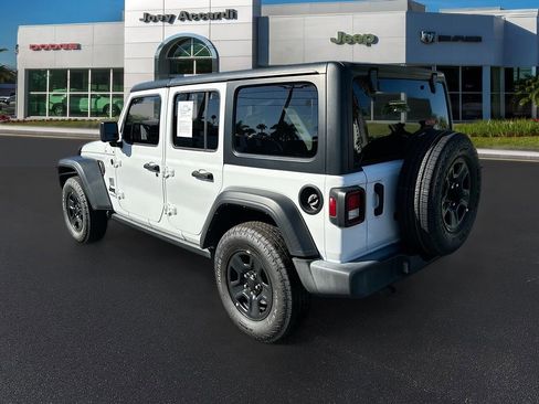 Used 2022 Jeep Wrangler Unlimited Sport image 5