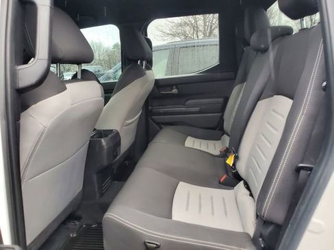 Used 2025 Toyota Tacoma TRD Sport image 9