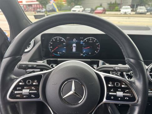 Used 2023 Mercedes-Benz GLA 250 4MATIC image 18