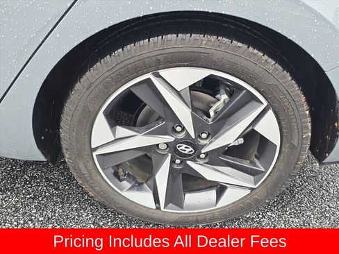 Used 2022 Hyundai Elantra Limited FWD image 11