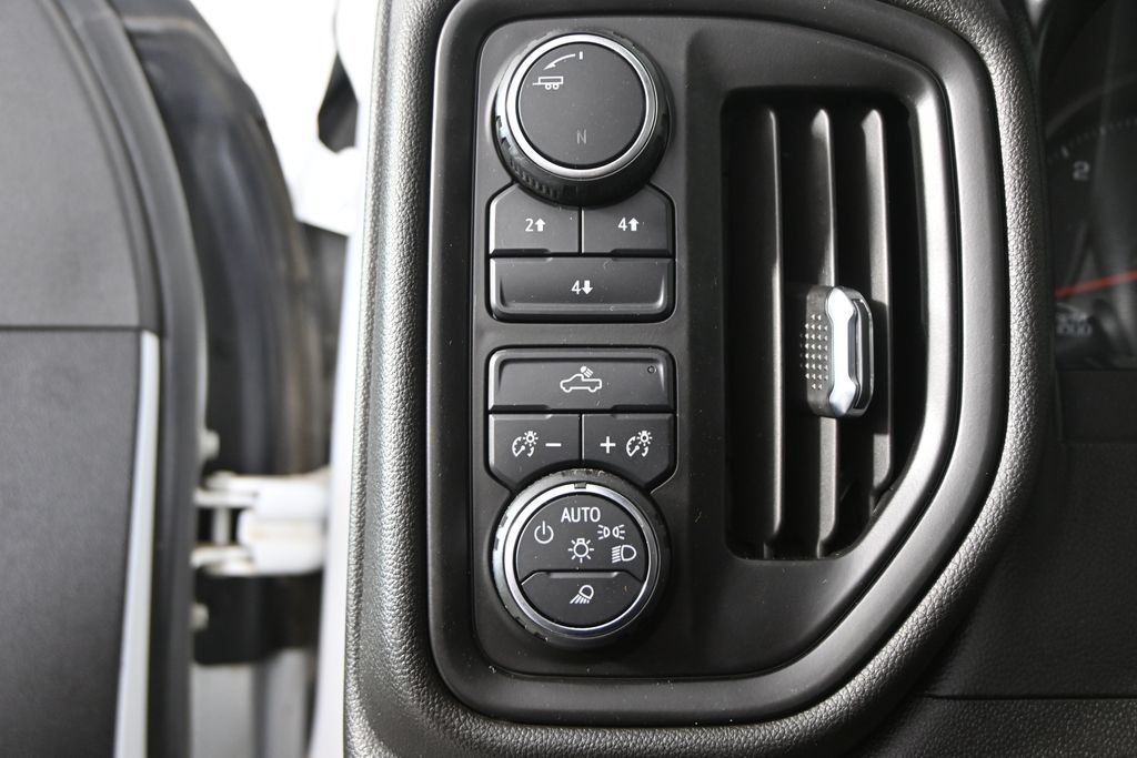 Used 2021 Chevrolet Silverado 2500 W/T w/ WT Convenience Package AWD/4WD image 23