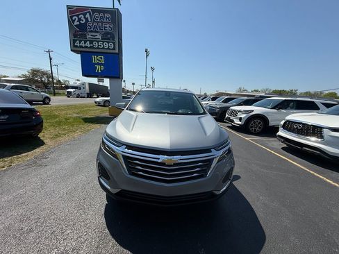 Used 2023 Chevrolet Equinox Premier image 9