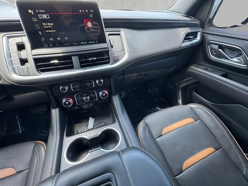 Used 2024 GMC Yukon AT4 w/ Technology Package AWD/4WD image 3